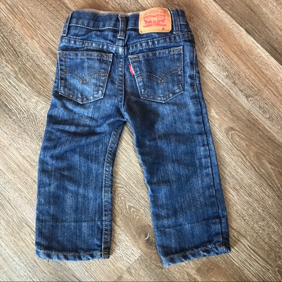 Levi’s - Picture 2 of 3